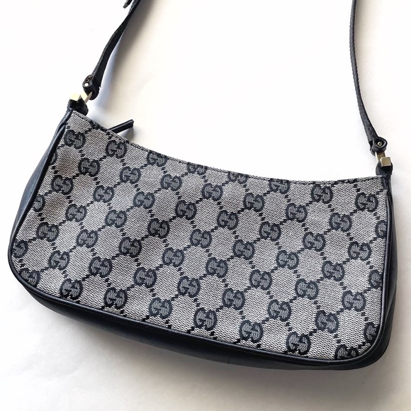 💥SOLD💥 GUCCI Vintage Y2K Black GG Monogram Shoulder Bag - Picture 3 of 11